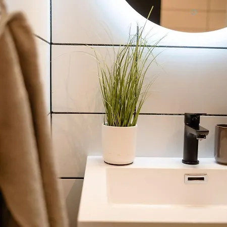 Bb21 Apartman Eger - City Centre מראה חיצוני תמונה
